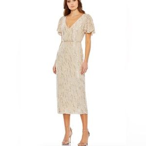 🌻NWT Mac Duggal Plunging Neck Midi Dress